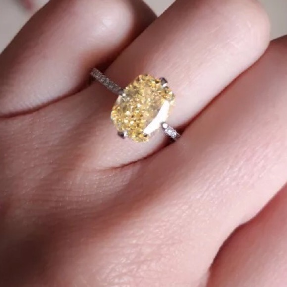 2.5ct Canary Radiant Cut Ring - Picture 5 of 17